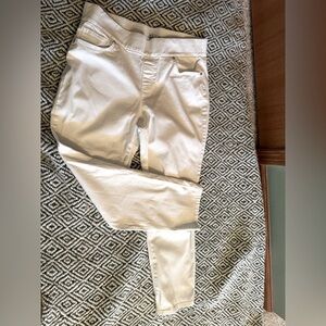 Style & Co. (fits like MED- no tag) white ankle fit